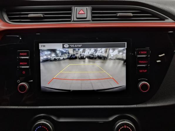 Kia Rio IV Рестайлинг с пробегом 2020 года, цена 1 570 000 рублей, 85765 км, седан, Автокод Объявления