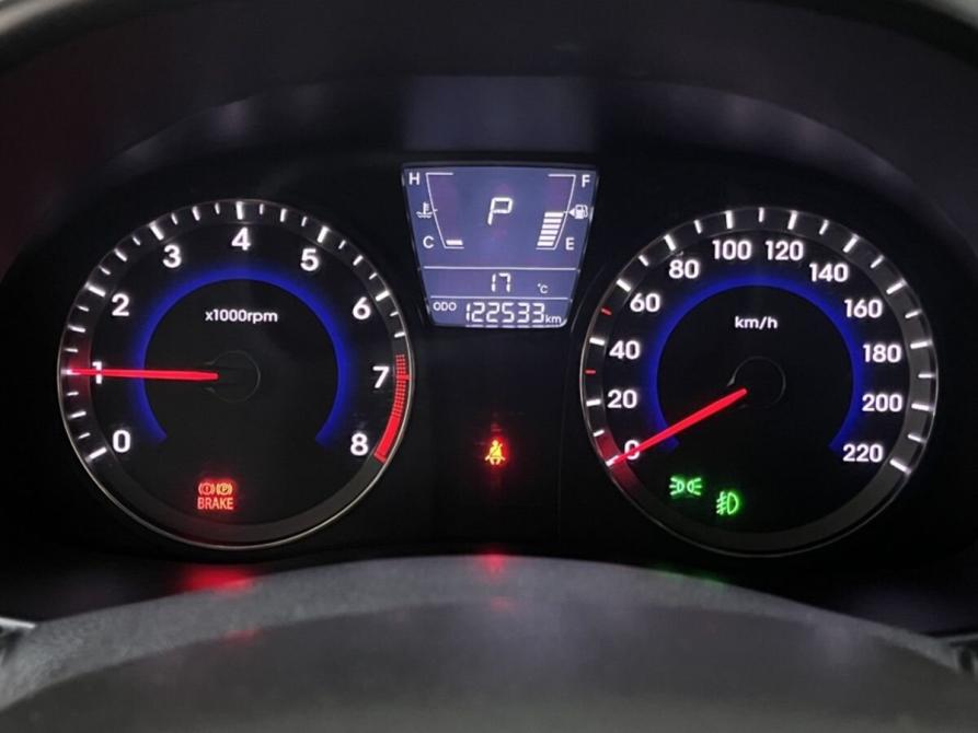 Hyundai Solaris I Курск  - изображение 11