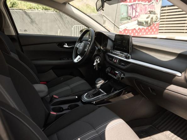 Kia Cerato IV Рестайлинг с пробегом 2021 года, цена 2 210 000 рублей, 46121 км, седан, Автокод Объявления