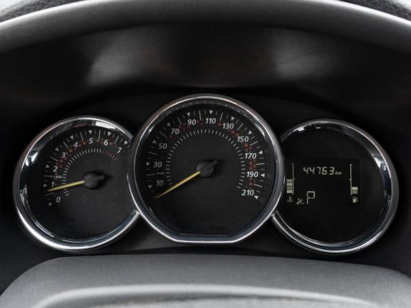 Renault Logan II Рестайлинг с пробегом 2019 года, цена 1 160 000 рублей, 44761 км, седан, Автокод Объявления