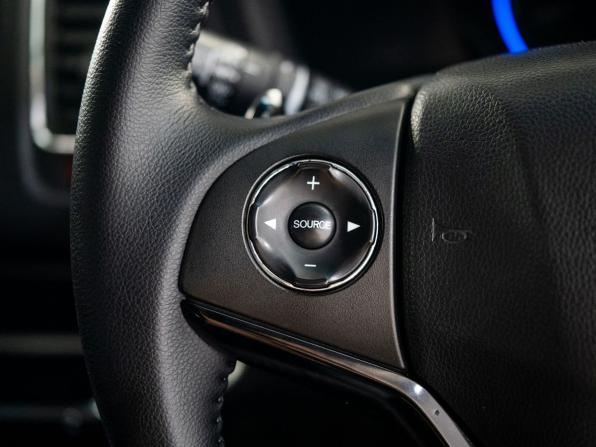 Honda Vezel I с пробегом 2014 года, цена 1 495 000 рублей, 135982 км, внедорожник, Автокод Объявления