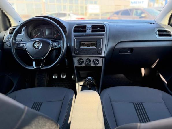 Volkswagen Polo V Рестайлинг с пробегом 2016 года, цена 920 000 рублей, 66900 км, седан, Автокод Объявления