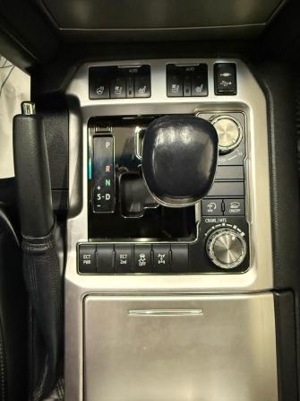 Toyota Land Cruiser 200 Series Рестайлинг 2 с пробегом 2018 года, цена 6 200 000 рублей, 245486 км, внедорожник, Автокод Объявления