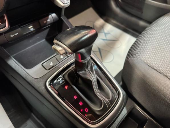 Kia Rio IV Рестайлинг с пробегом 2021 года, цена 1 399 000 рублей, 84038 км, хэтчбек, Автокод Объявления