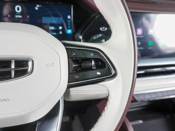 Geely Monjaro I с пробегом 2023 года, цена 3 199 000 рублей, 40207 км, внедорожник, Автокод Объявления