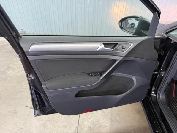 Volkswagen Golf VII с пробегом 2013 года, цена 997 000 рублей, 160482 км, хэтчбек, Автокод Объявления
