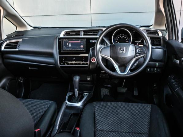 Honda Fit III Рестайлинг с пробегом 2019 года, цена 1 124 000 рублей, 123244 км, хэтчбек, Автокод Объявления