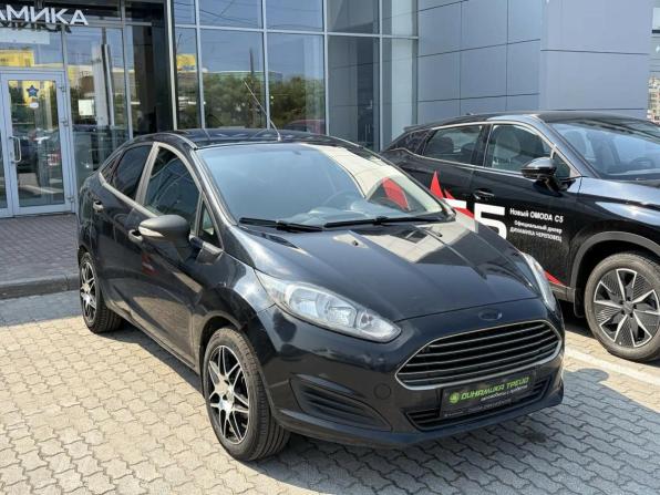 Ford Fiesta Mk6 Рестайлинг с пробегом 2015 года, цена 671 000 рублей, 136326 км, седан, Автокод Объявления