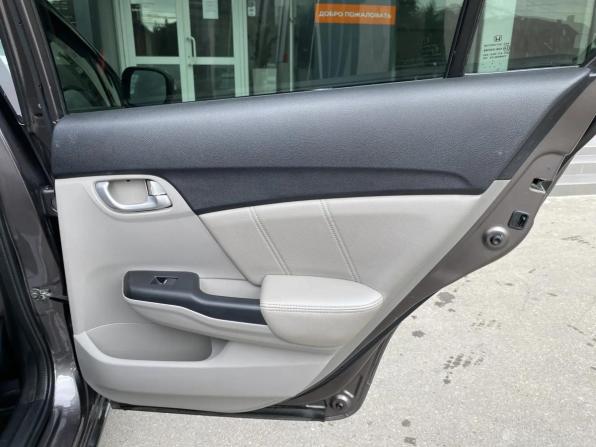 Honda Civic IX Рестайлинг с пробегом 2013 года, цена 1 065 000 рублей, 162400 км, седан, Автокод Объявления