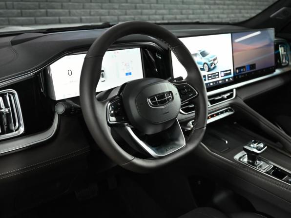 Geely Monjaro I Рестайлинг 2 с пробегом 2026 года, цена 4 330 000 рублей, 38 км, внедорожник, Автокод Объявления