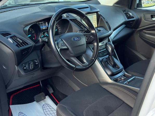 Ford Kuga II Рестайлинг с пробегом 2017 года, цена 1 600 000 рублей, 106070 км, внедорожник, Автокод Объявления