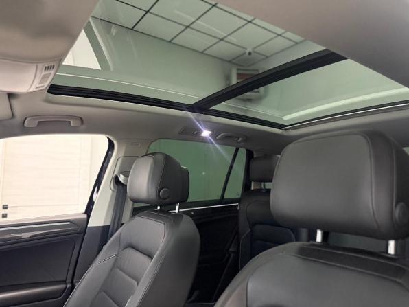Volkswagen Tiguan II с пробегом 2017 года, цена 2 999 900 рублей, 57000 км, внедорожник, Автокод Объявления