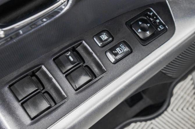 Mitsubishi Outlander II Рестайлинг с пробегом 2010 года, цена 1 349 000 рублей, 198000 км, внедорожник, Автокод Объявления