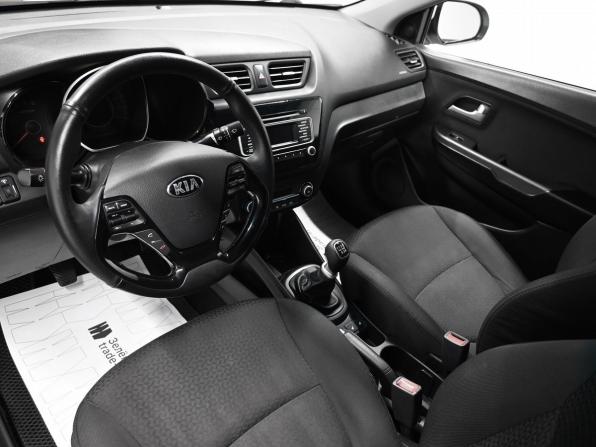 Kia Rio III Рестайлинг с пробегом 2016 года, цена 895 000 рублей, 215971 км, седан, Автокод Объявления