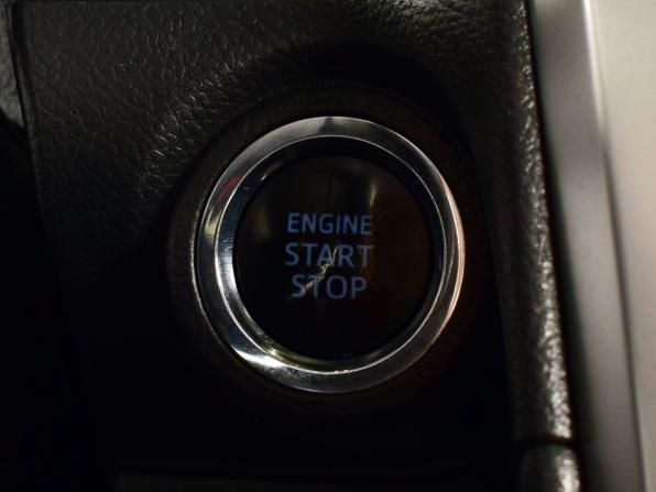 Toyota Camry VII (XV50) Рестайлинг 2 с пробегом 2017 года, цена 2 099 999 рублей, 164583 км, седан, Автокод Объявления