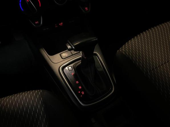 Kia Rio IV с пробегом 2018 года, цена 1 350 000 рублей, 96004 км, хэтчбек, Автокод Объявления