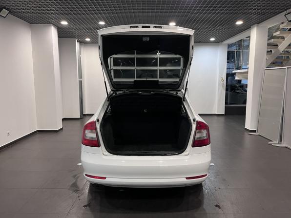 Skoda Octavia II (A5) Рестайлинг с пробегом 2013 года, цена 735 000 рублей, 235334 км, лифтбек, Автокод Объявления