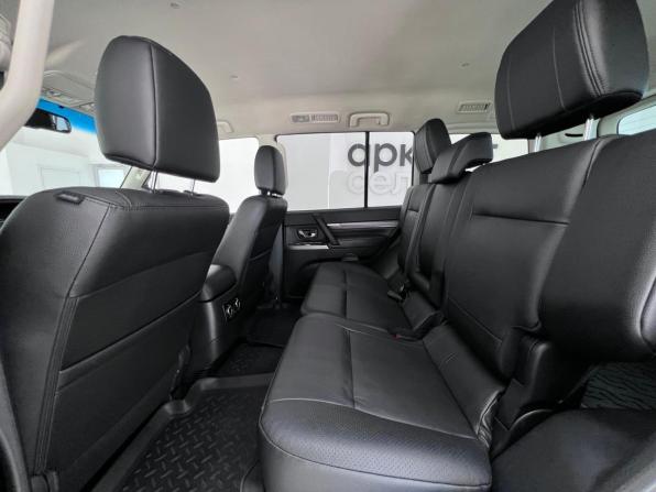 Mitsubishi Pajero IV Рестайлинг 2 с пробегом 2014 года, цена 2 990 000 рублей, 88305 км, внедорожник, Автокод Объявления