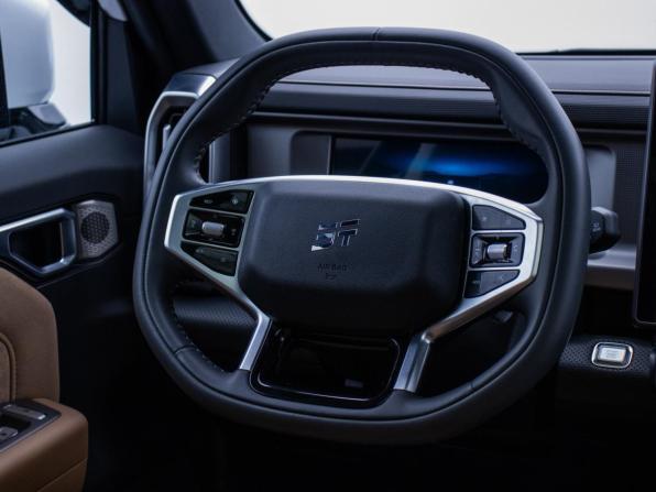 JETOUR T2 с пробегом 2024 года, цена 3 790 000 рублей, 9450 км, внедорожник, Автокод Объявления