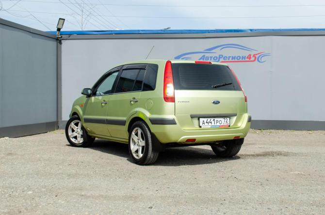Ford Fusion I Рестайлинг с пробегом 2006 года, цена 342 000 рублей, 270000 км, хэтчбек, Автокод Объявления