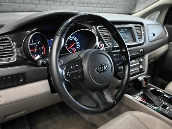 Kia Carnival III с пробегом 2020 года, цена 3 130 000 рублей, 174386 км, минивэн, Автокод Объявления