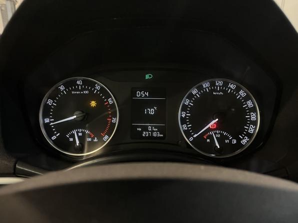 Skoda Octavia II (A5) Рестайлинг с пробегом 2009 года, цена 827 000 рублей, 237180 км, лифтбек, Автокод Объявления