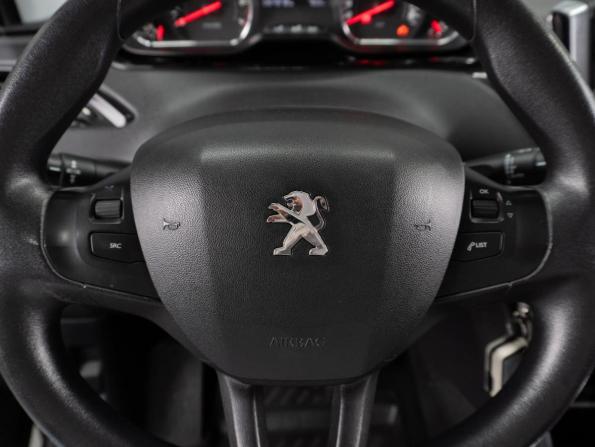Peugeot 208 I с пробегом 2013 года, цена 850 000 рублей, 64972 км, хэтчбек, Автокод Объявления