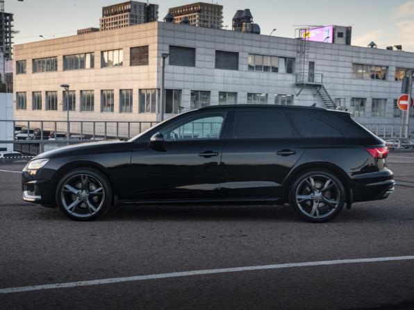 Audi A4 V (B9) Рестайлинг с пробегом 2019 года, цена 3 238 000 рублей, 163903 км, универсал, Автокод Объявления