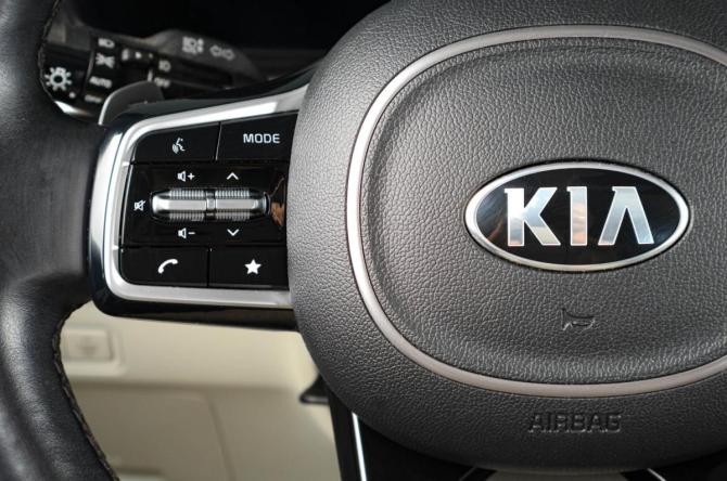 Kia Carnival IV с пробегом 2020 года, цена 4 699 000 рублей, 93706 км, минивэн, Автокод Объявления