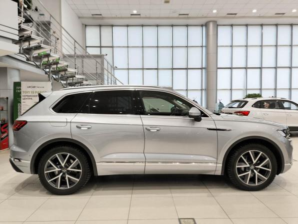 Volkswagen Touareg III с пробегом 2023 года, цена 8 630 000 рублей, 42632 км, внедорожник, Автокод Объявления