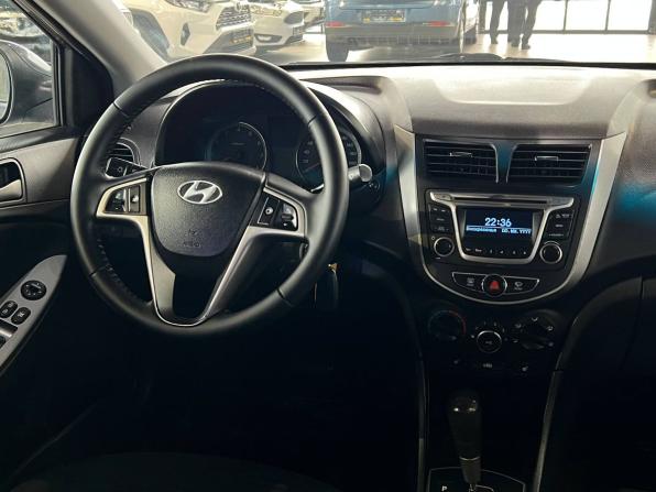 Hyundai Solaris I Рестайлинг с пробегом 2015 года, цена 860 000 рублей, 122996 км, седан, Автокод Объявления
