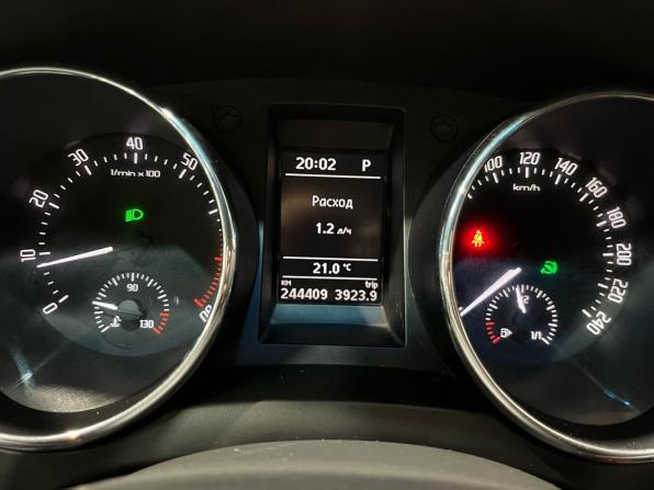 Skoda Yeti I с пробегом 2013 года, цена 799 000 рублей, 244407 км, внедорожник, Автокод Объявления