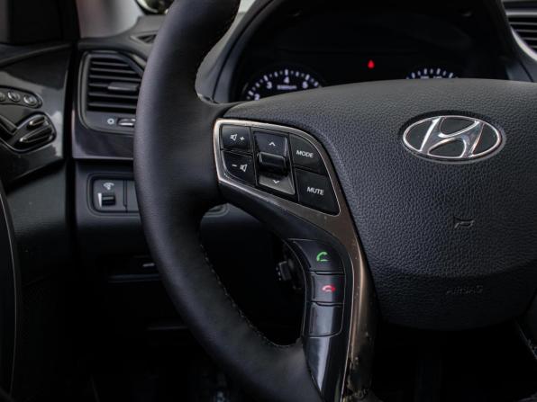 Hyundai Grandeur V с пробегом 2012 года, цена 1 580 000 рублей, 118183 км, седан, Автокод Объявления