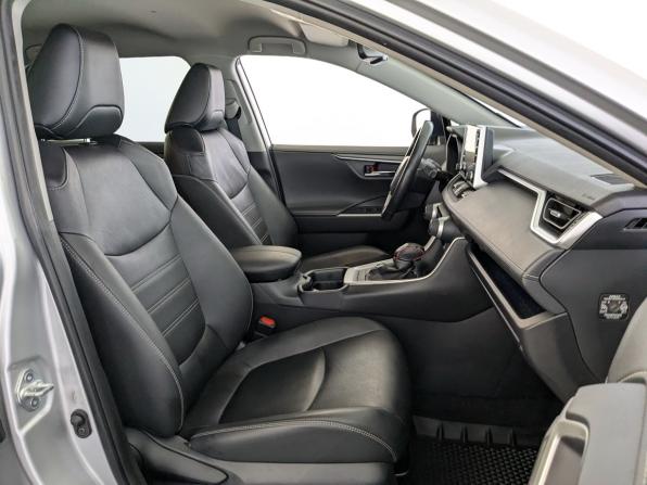 Toyota RAV4 V (XA50) с пробегом 2021 года, цена 3 350 000 рублей, 93687 км, внедорожник, Автокод Объявления