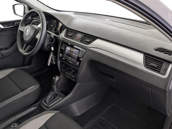Skoda Rapid I Рестайлинг с пробегом 2018 года, цена 1 130 000 рублей, 151199 км, лифтбек, Автокод Объявления