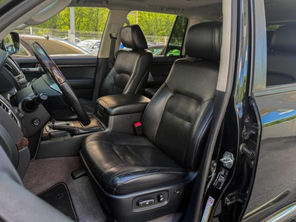 Toyota Land Cruiser 200 Series Рестайлинг 1 с пробегом 2014 года, цена 4 729 000 рублей, 208872 км, внедорожник, Автокод Объявления