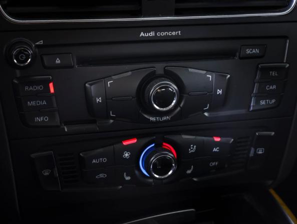 Audi Q5 I (8R) Рестайлинг с пробегом 2012 года, цена 1 990 000 рублей, 110345 км, внедорожник, Автокод Объявления
