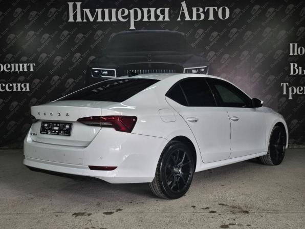 Skoda Octavia IV (A8) с пробегом 2021 года, цена 2 330 000 рублей, 63000 км, лифтбек, Автокод Объявления