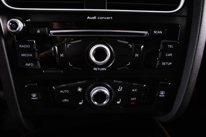 Audi A4 IV (B8) Рестайлинг с пробегом 2015 года, цена 1 699 000 рублей, 106400 км, седан, Автокод Объявления