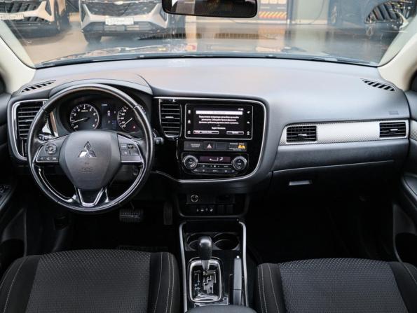Mitsubishi Outlander III Рестайлинг 2 с пробегом 2018 года, цена 2 400 000 рублей, 69892 км, внедорожник, Автокод Объявления