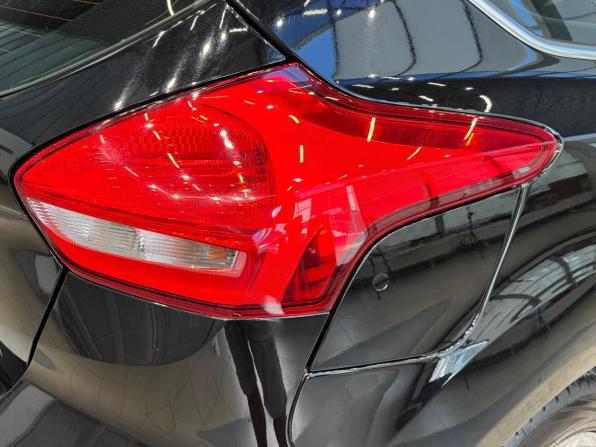 Ford Focus III Рестайлинг с пробегом 2016 года, цена 1 350 000 рублей, 137889 км, хэтчбек, Автокод Объявления