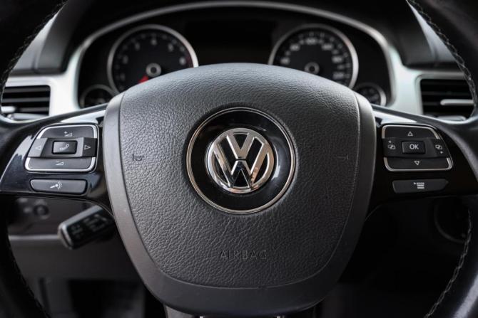 Volkswagen Touareg II Рестайлинг с пробегом 2014 года, цена 2 079 000 рублей, 262052 км, внедорожник, Автокод Объявления