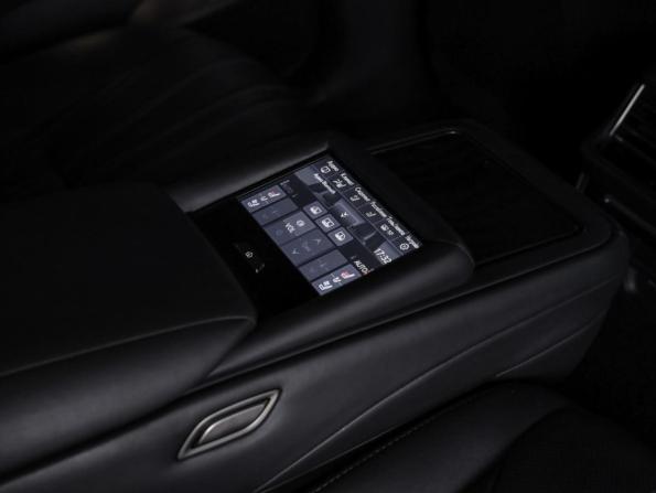 Lexus LS V Рестайлинг с пробегом 2021 года, цена 5 990 000 рублей, 158389 км, седан, Автокод Объявления