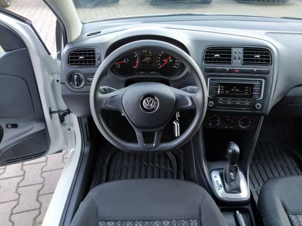 Volkswagen Polo V Рестайлинг с пробегом 2018 года, цена 1 364 000 рублей, 54828 км, седан, Автокод Объявления