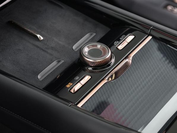 Lynk &amp; Co 900 с пробегом 2025 года, цена 6 898 000 рублей, 15573 км, внедорожник, Автокод Объявления