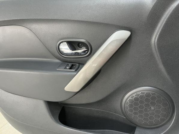 Renault Logan II с пробегом 2014 года, цена 703 400 рублей, 190035 км, седан, Автокод Объявления