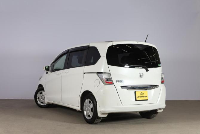 Honda Freed I Рестайлинг с пробегом 2013 года, цена 1 359 000 рублей, 140012 км, компактвэн, Автокод Объявления