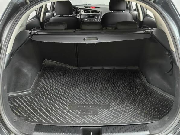 Kia Ceed II с пробегом 2012 года, цена 898 000 рублей, 157176 км, универсал, Автокод Объявления