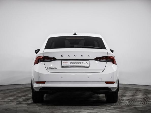 Skoda Octavia IV (A8) с пробегом 2021 года, цена 2 399 000 рублей, 117155 км, лифтбек, Автокод Объявления