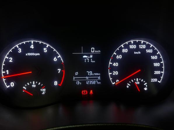 Hyundai Solaris II с пробегом 2019 года, цена 1 245 000 рублей, 123585 км, седан, Автокод Объявления